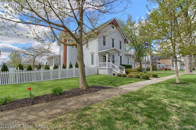 304 E Liberty Street, South Lyon, MI 48178