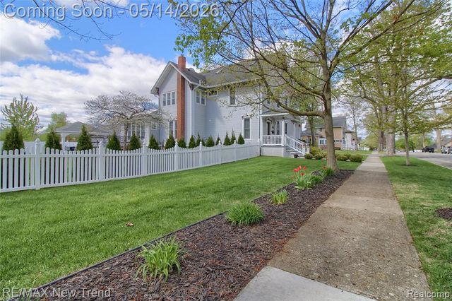 304 E Liberty Street, South Lyon, MI 48178