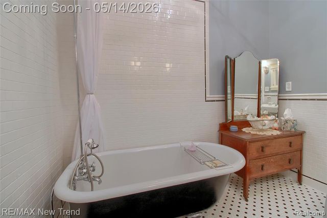 304 E Liberty Street, South Lyon, MI 48178