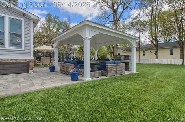 304 E Liberty Street, South Lyon, MI 48178