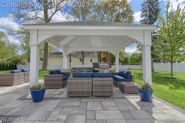 304 E Liberty Street, South Lyon, MI 48178