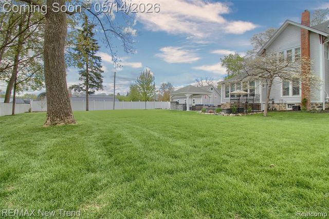 304 E Liberty Street, South Lyon, MI 48178