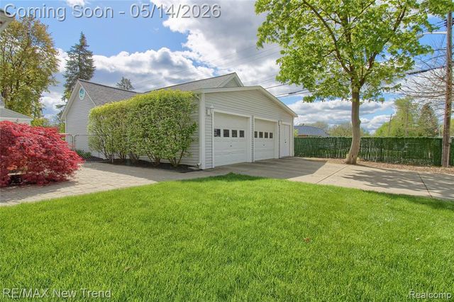 304 E Liberty Street, South Lyon, MI 48178