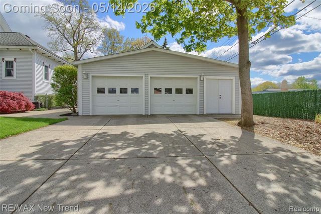 304 E Liberty Street, South Lyon, MI 48178