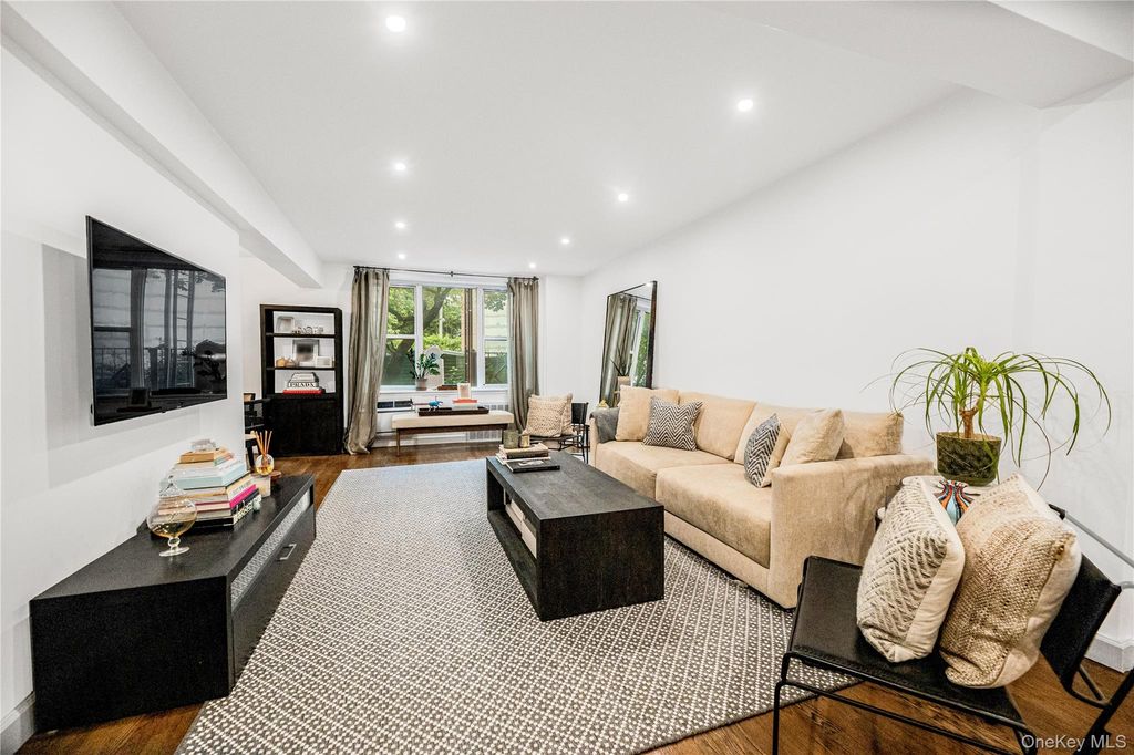 2390 Palisade Avenue 2B, Bronx, NY 10463 — exterior