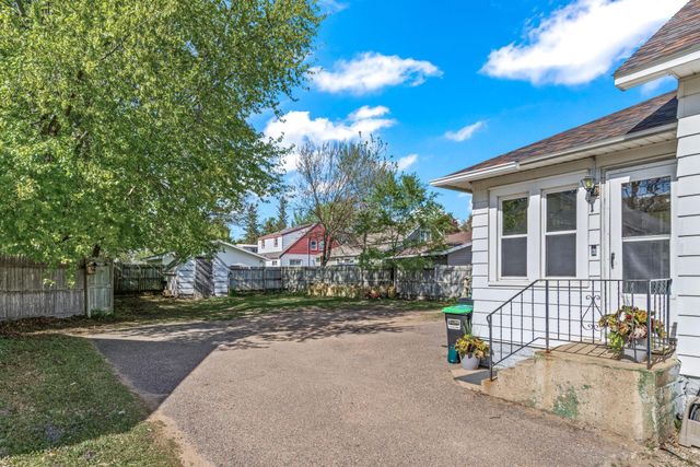 906 Cameron Street, Eau Claire, WI 54703