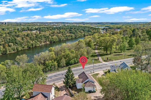 906 Cameron Street, Eau Claire, WI 54703