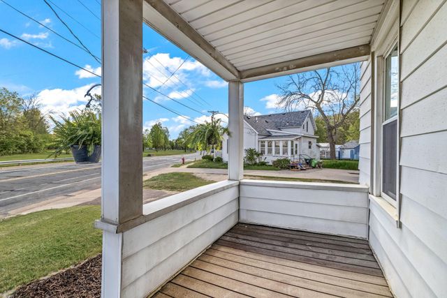 906 Cameron Street, Eau Claire, WI 54703
