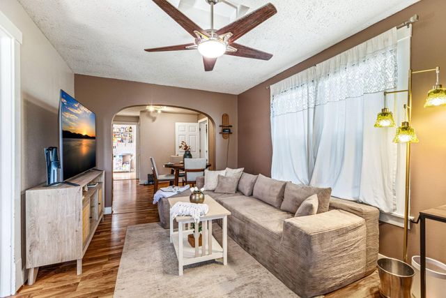 906 Cameron Street, Eau Claire, WI 54703