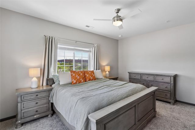2869 Spring Rose Cir 202, Coralville, IA 52241