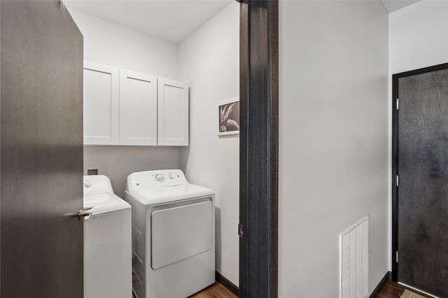 2869 Spring Rose Cir 202, Coralville, IA 52241