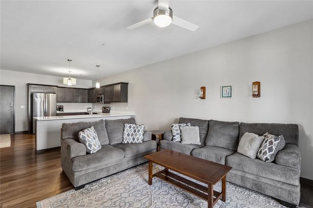 2869 Spring Rose Cir 202, Coralville, IA 52241