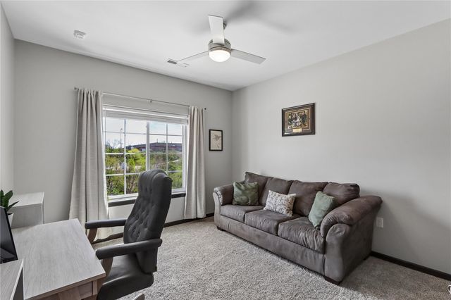 2869 Spring Rose Cir 202, Coralville, IA 52241