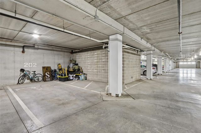 2869 Spring Rose Cir 202, Coralville, IA 52241