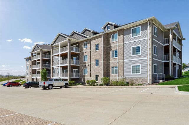 2869 Spring Rose Cir 202, Coralville, IA 52241
