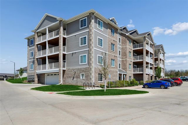 2869 Spring Rose Cir 202, Coralville, IA 52241