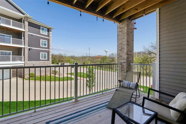 2869 Spring Rose Cir 202, Coralville, IA 52241