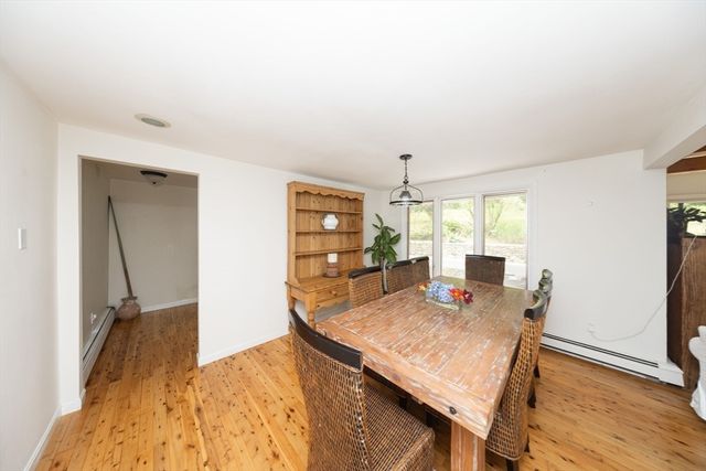 92 Brook St, Hudson, MA 01749