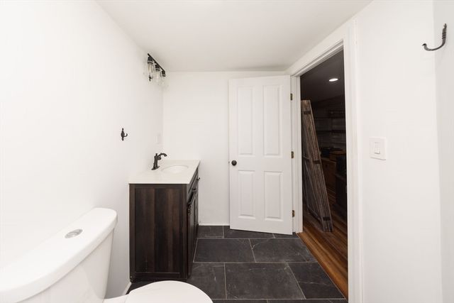 92 Brook St, Hudson, MA 01749