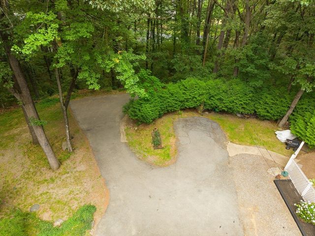 92 Brook St, Hudson, MA 01749