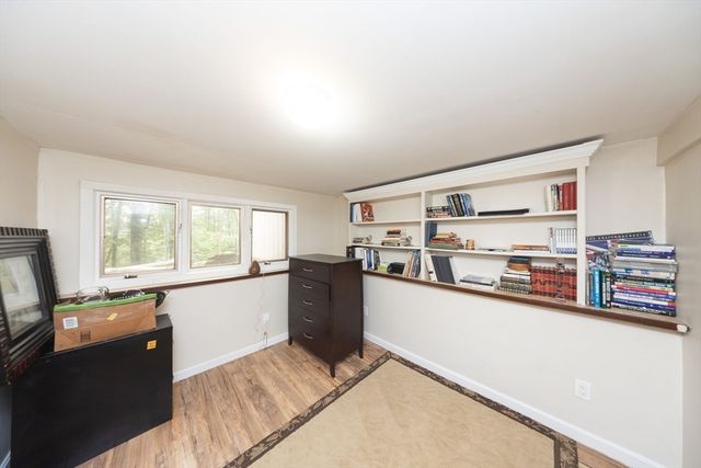 92 Brook St, Hudson, MA 01749