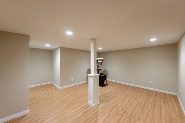 92 Brook St, Hudson, MA 01749