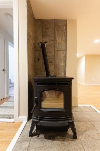 92 Brook St, Hudson, MA 01749