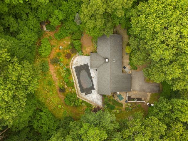 92 Brook St, Hudson, MA 01749