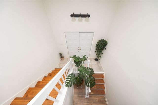 92 Brook St, Hudson, MA 01749