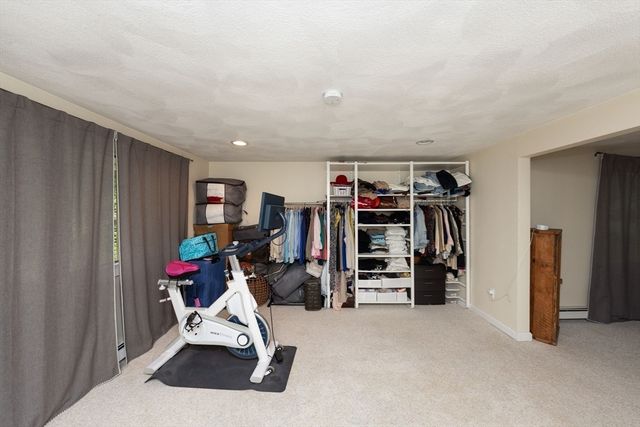 92 Brook St, Hudson, MA 01749