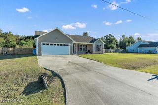 105 Farmgate Drive, Richlands, NC 28574