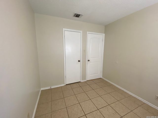 9943 ECHO PLAIN DR, San Antonio, TX 78245