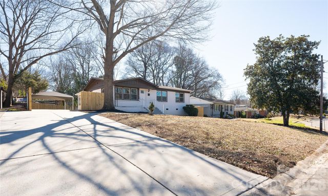 3623 Sargeant Drive, Charlotte, NC 28217