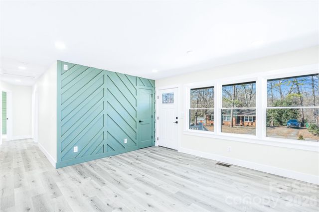 3623 Sargeant Drive, Charlotte, NC 28217