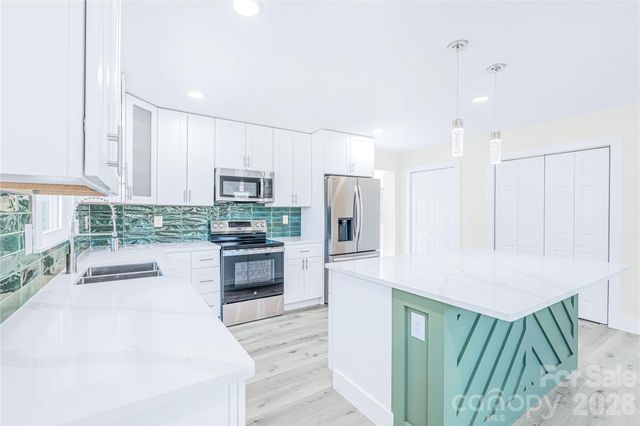 3623 Sargeant Drive, Charlotte, NC 28217