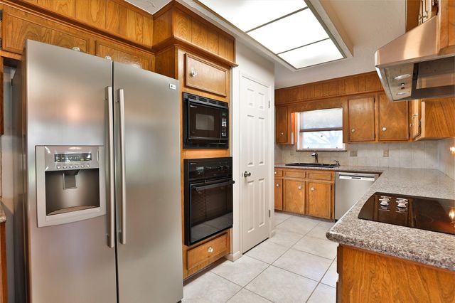 9110 Abbeydale Drive, Houston, TX 77031