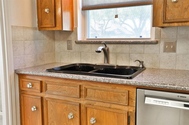 9110 Abbeydale Drive, Houston, TX 77031