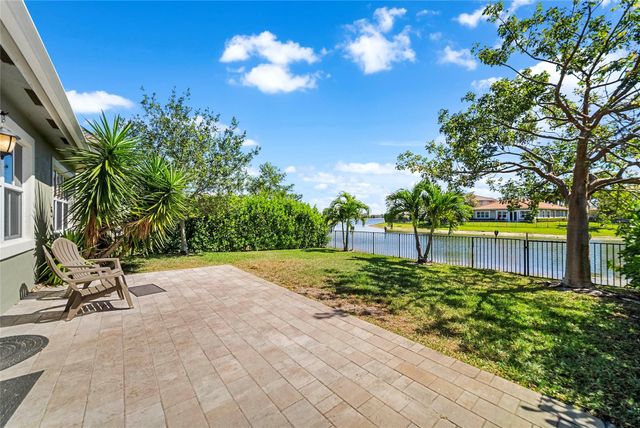 8550 Lakeside Bend, Parkland, FL 33076