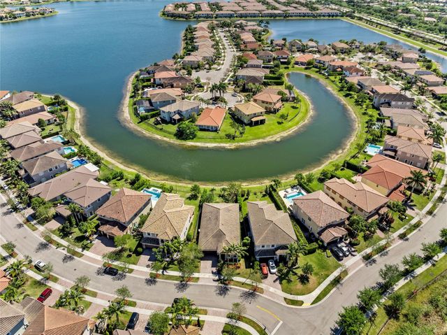 8550 Lakeside Bend, Parkland, FL 33076