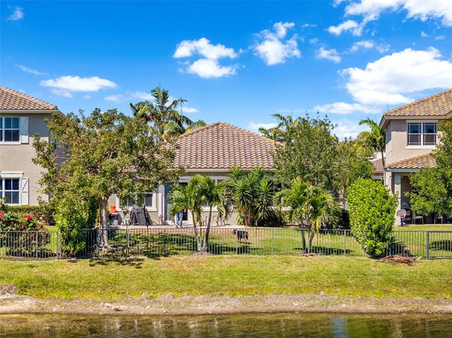 8550 Lakeside Bend, Parkland, FL 33076