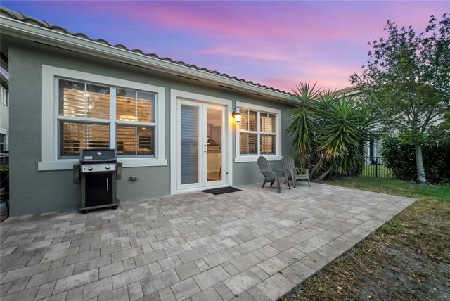 8550 Lakeside Bend, Parkland, FL 33076