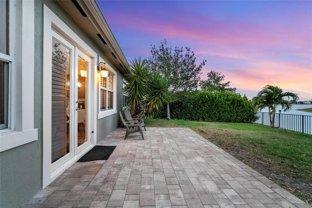 8550 Lakeside Bend, Parkland, FL 33076