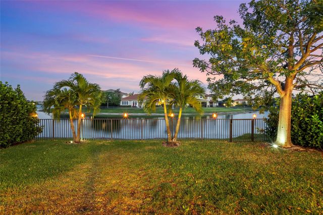8550 Lakeside Bend, Parkland, FL 33076