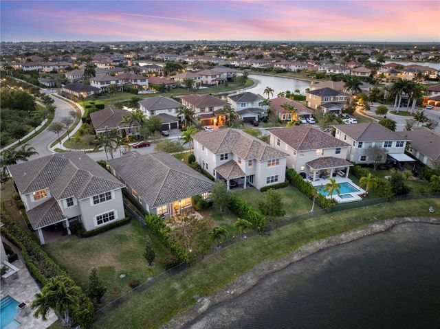 8550 Lakeside Bend, Parkland, FL 33076