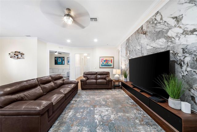 8550 Lakeside Bend, Parkland, FL 33076