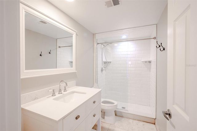 601 W OLD HWY 441 11B, Mount Dora, FL 32757