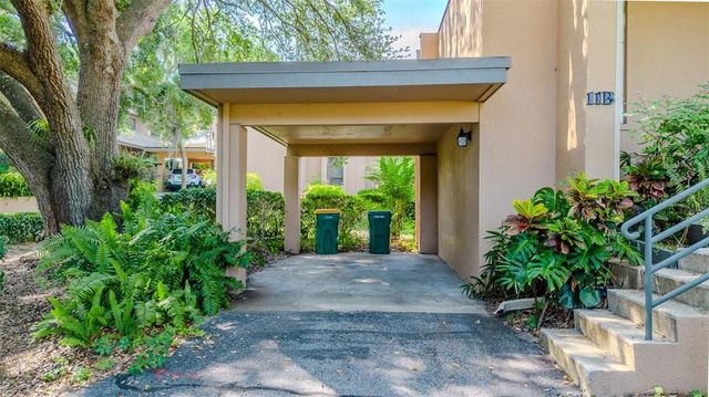 601 W OLD HWY 441 11B, Mount Dora, FL 32757