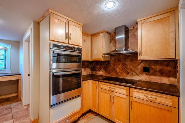 601 W OLD HWY 441 11B, Mount Dora, FL 32757