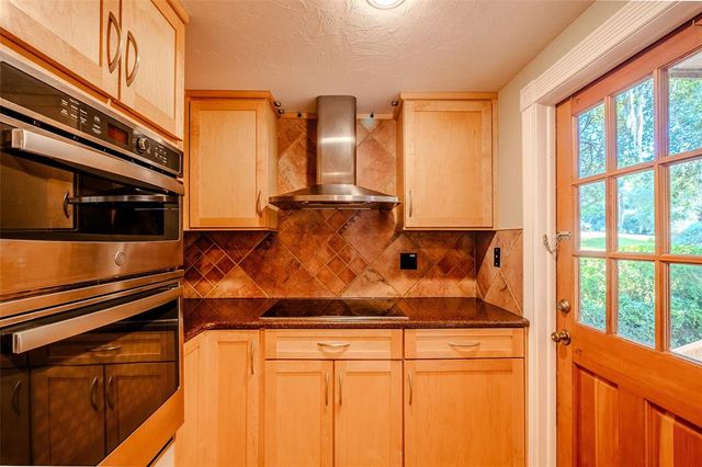 601 W OLD HWY 441 11B, Mount Dora, FL 32757