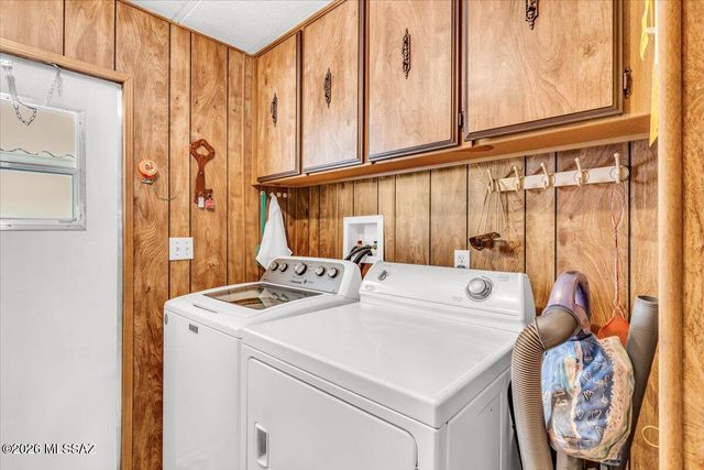 5840 W Flying W Street, Tucson, AZ 85713